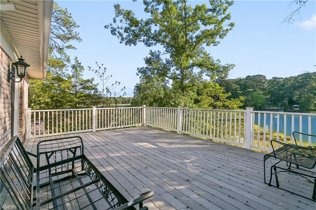 910 Smithfield Blvd Property Photo 23
