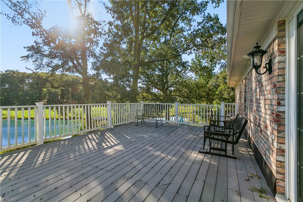 910 Smithfield Blvd Property Photo 24