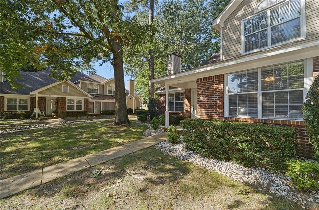 717 Mashie Ct Property Photo 3