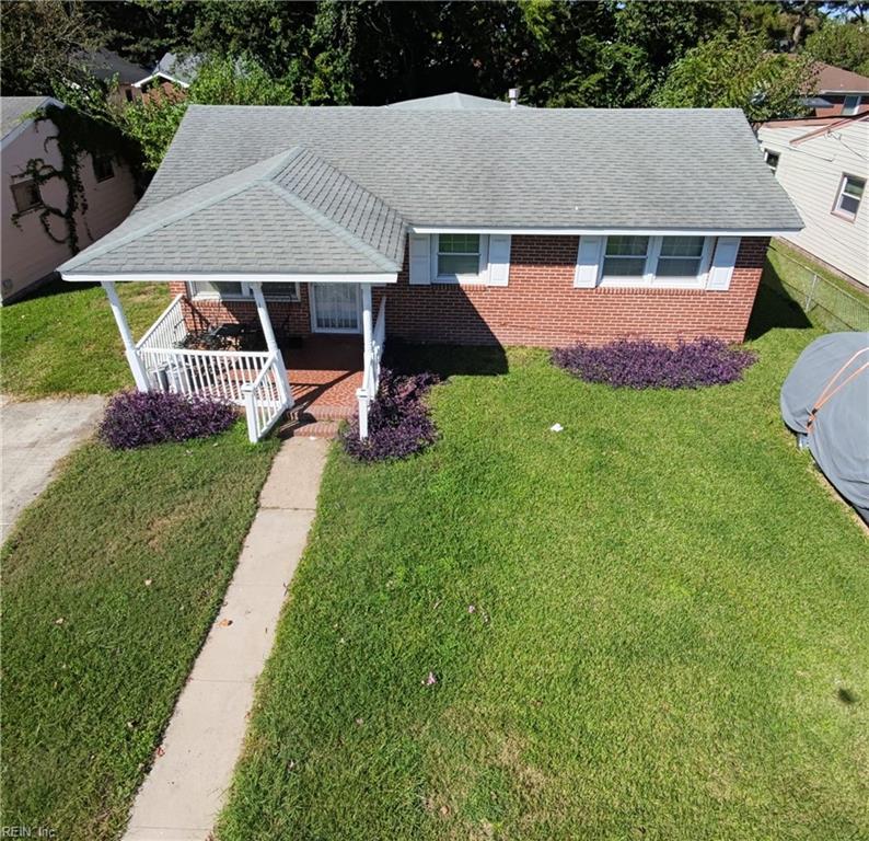 2612 Hickory St Property Photo 2
