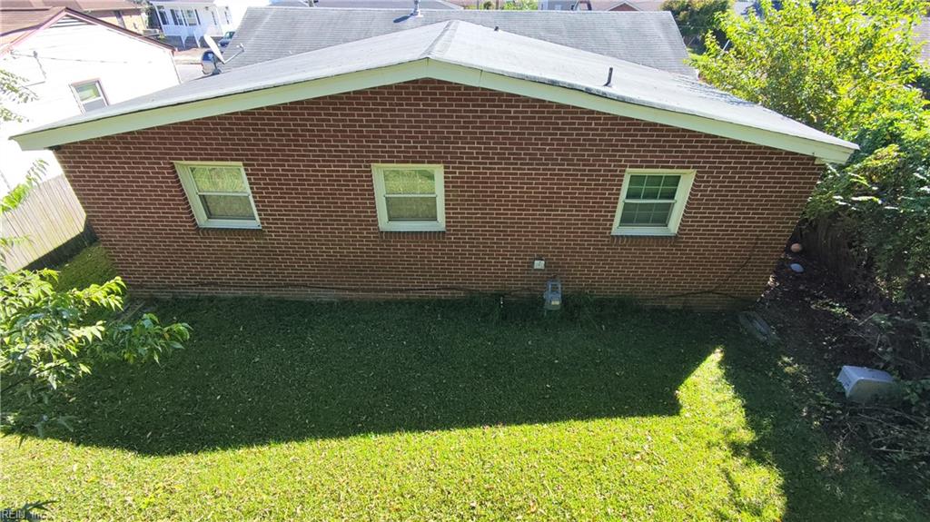 2612 Hickory St Property Photo 7