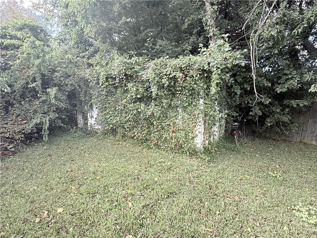 2612 Hickory St Property Photo 9