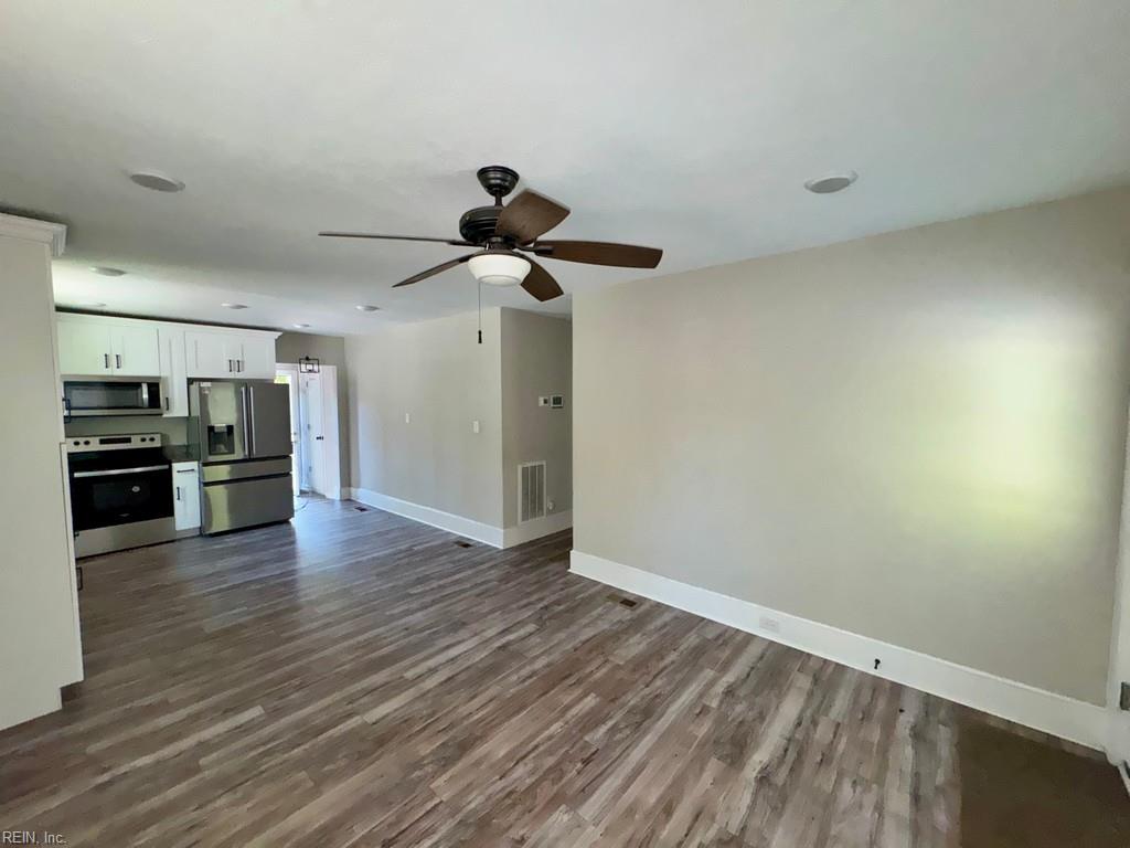 907 Mckinley Ave Property Photo 3