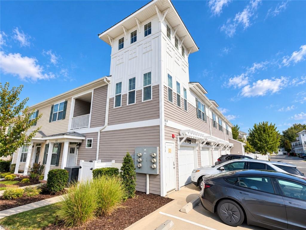 312 Fishers Ct Property Photo 1
