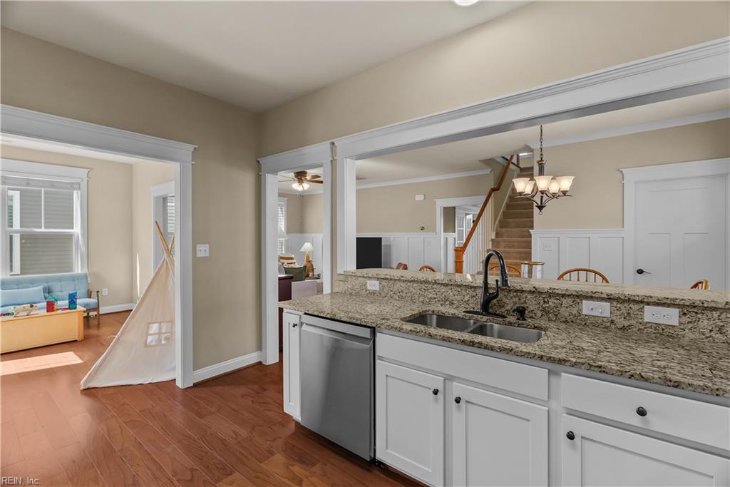 3913 E Ocean View Ave Property Photo 6