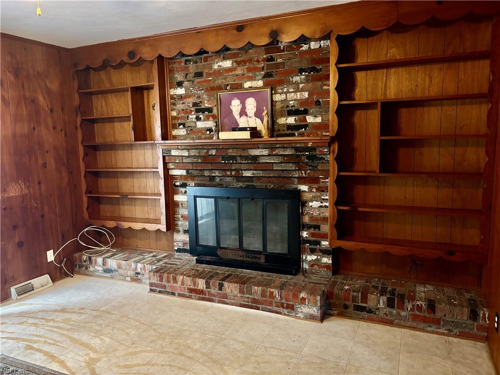 4601 Bromfield Ave Property Photo 3