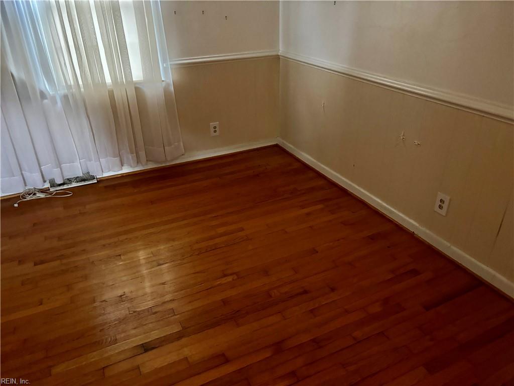 4601 Bromfield Ave Property Photo 4