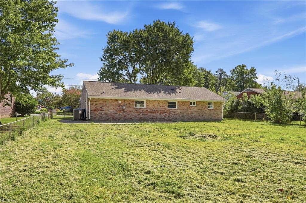 907 Sumter Dr Property Photo 17