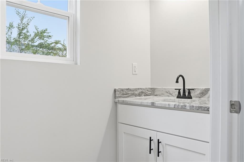1120 Wilcox Ave Property Photo 10