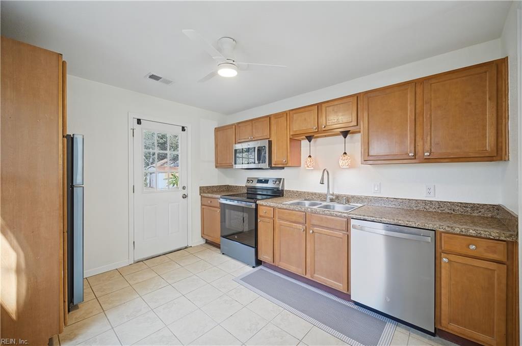 2432 Youngman Rd Property Photo 5