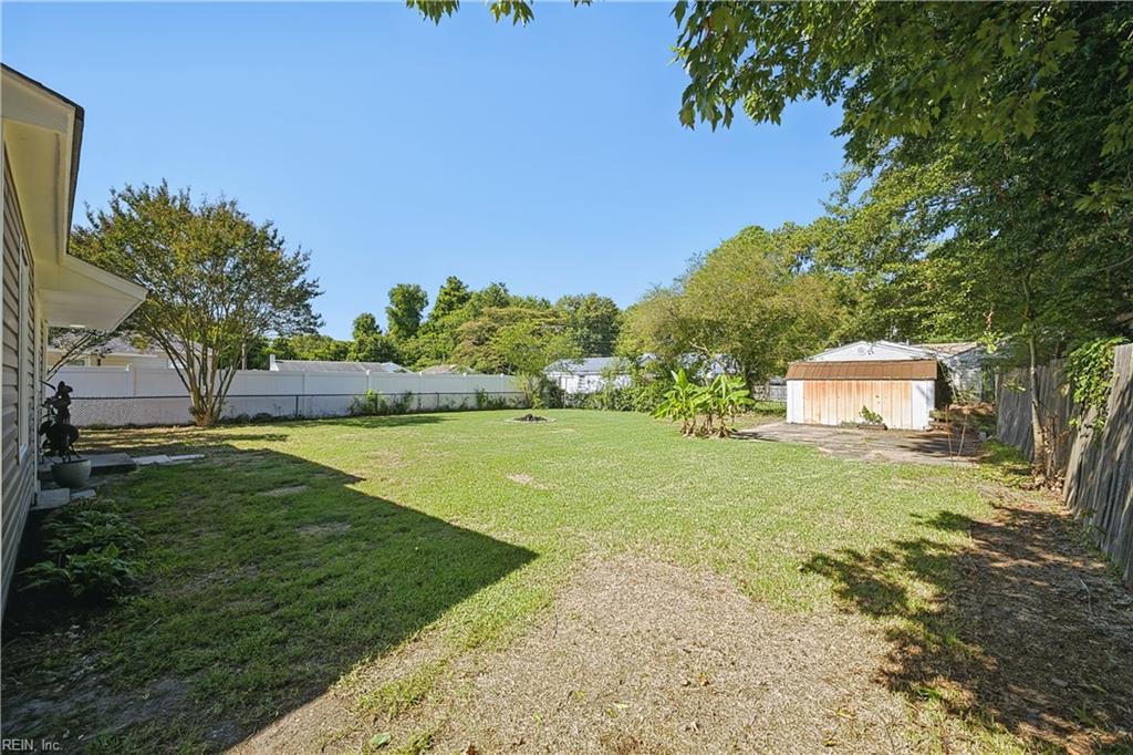 2432 Youngman Rd Property Photo 9