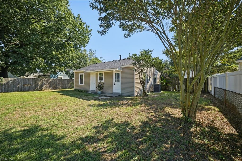 2432 Youngman Rd Property Photo 10
