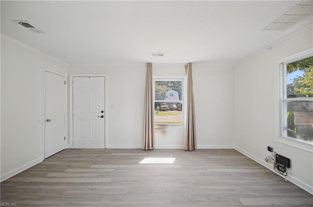 2432 Youngman Rd Property Photo 16