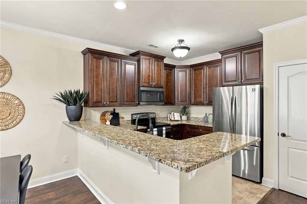 216 Astra Ln Property Photo 8