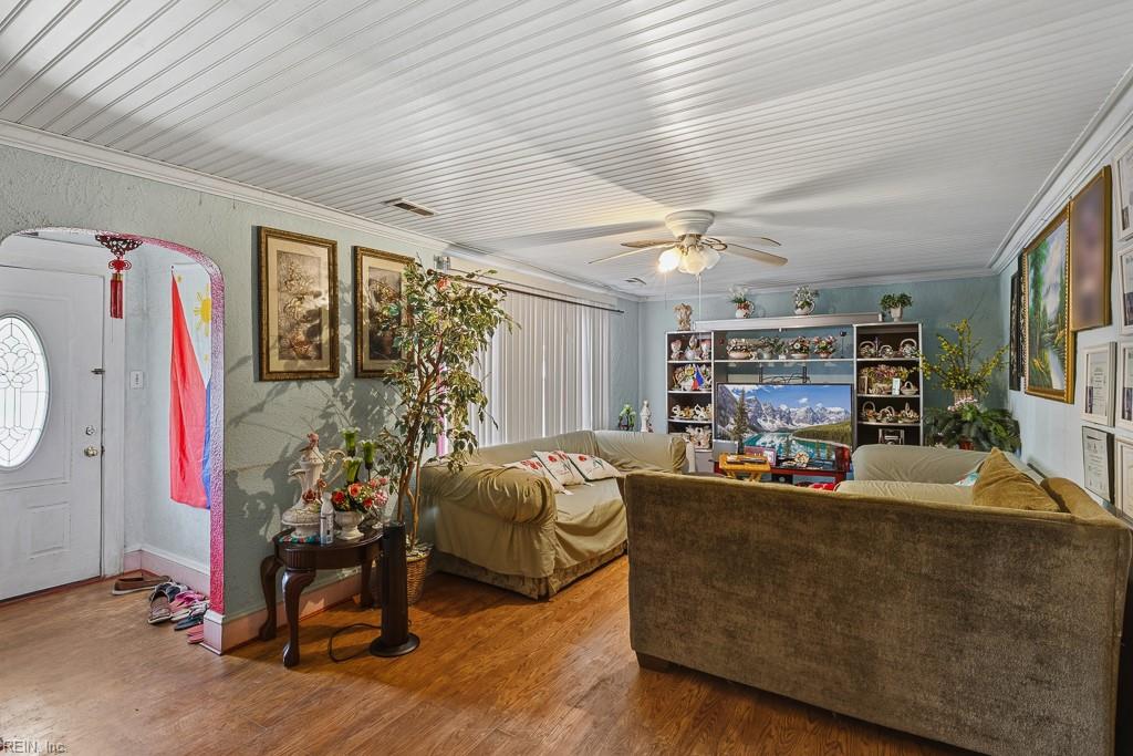 4879 Windermere Ave Property Photo 4