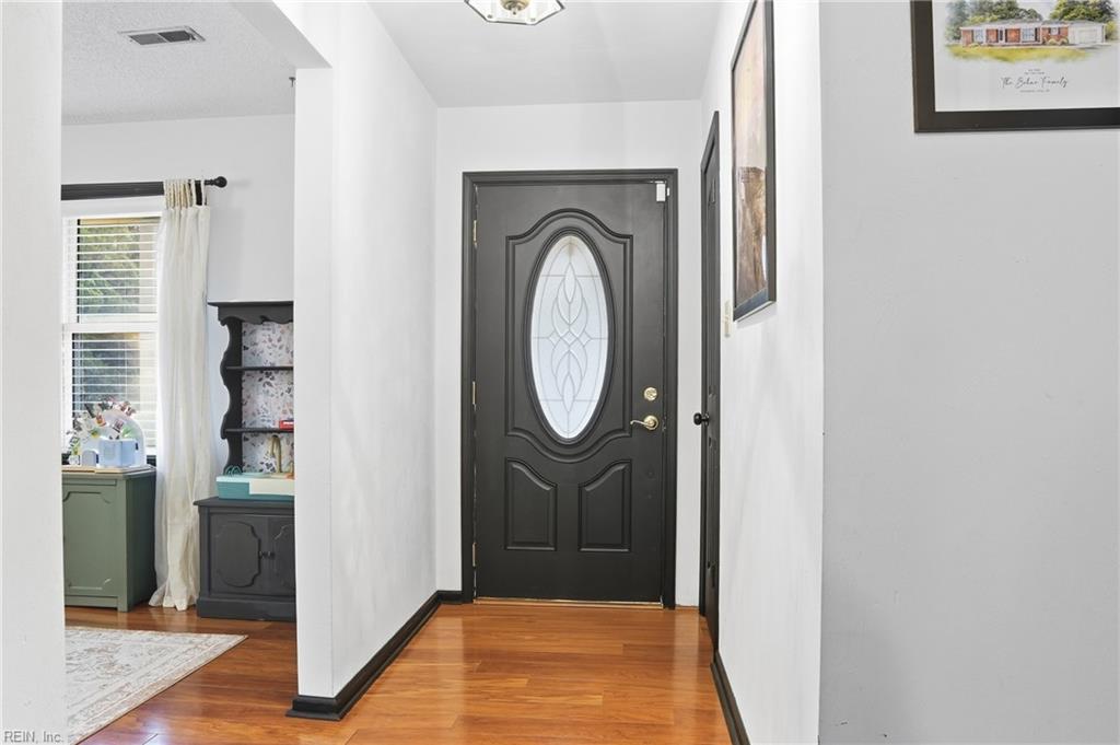 908 Levee Ct Property Photo 4