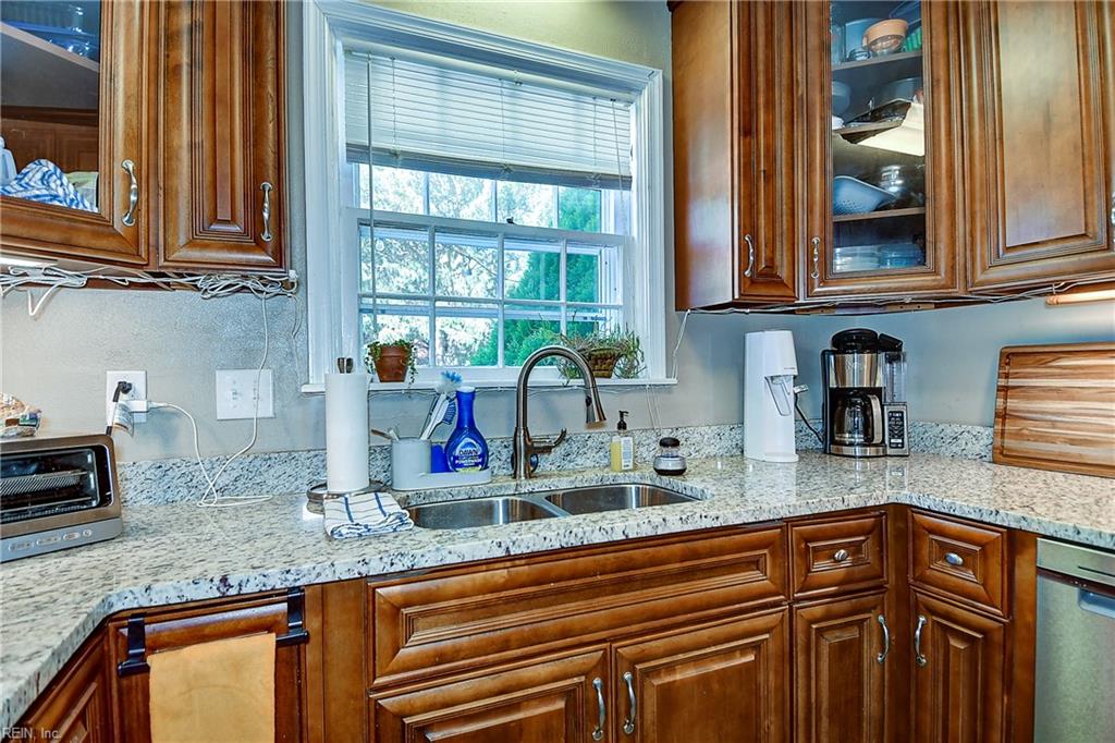 500 Sussex Dr Property Photo 19