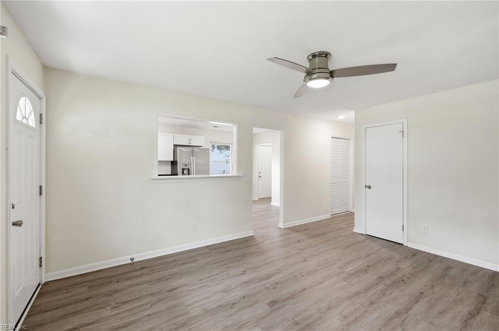2301 Rush St Property Photo 6