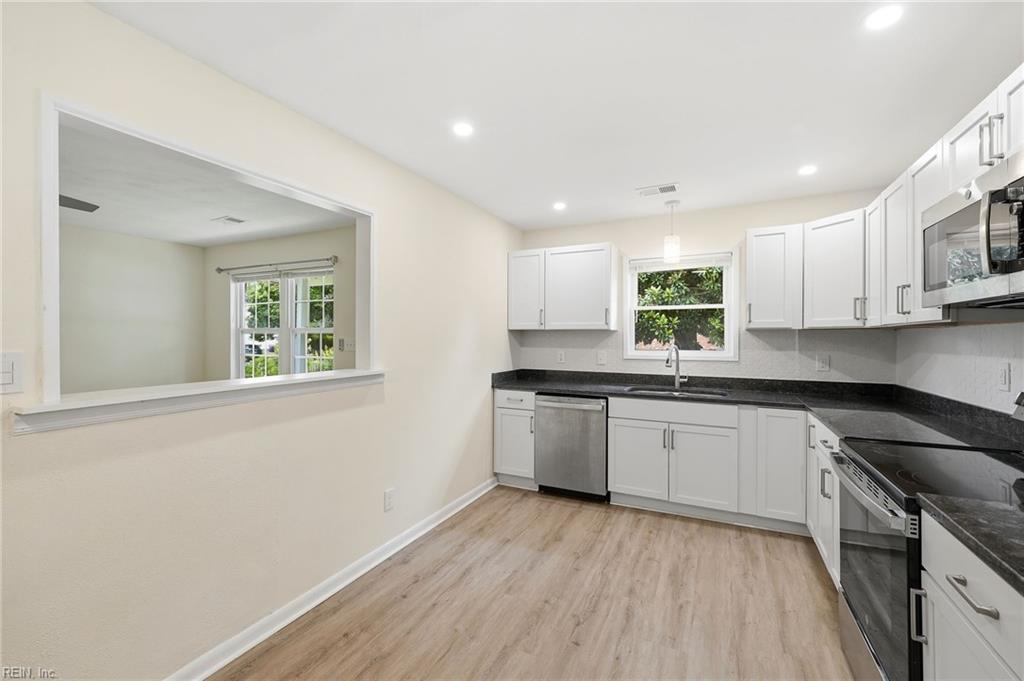2301 Rush St Property Photo 14