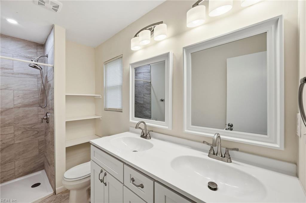 2301 Rush St Property Photo 23