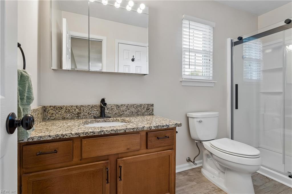 901 Emory Ct Property Photo 6