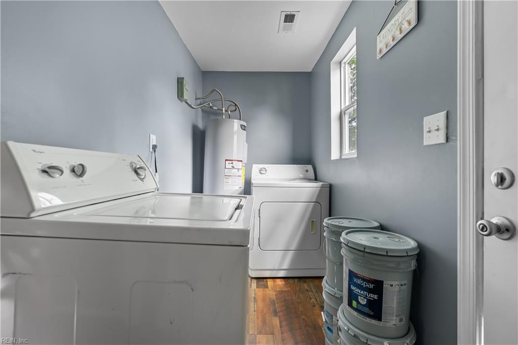 206 Oak St Property Photo 16