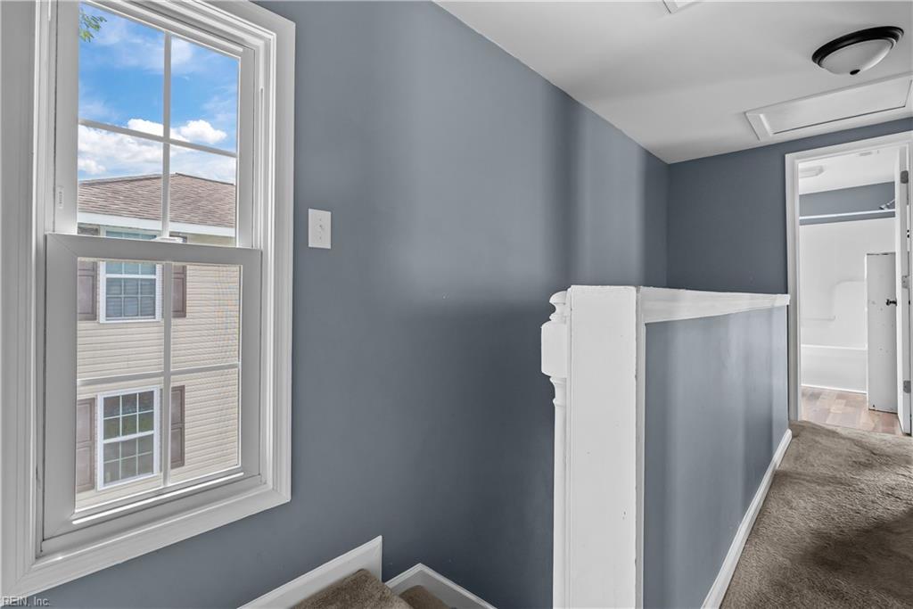 206 Oak St Property Photo 20