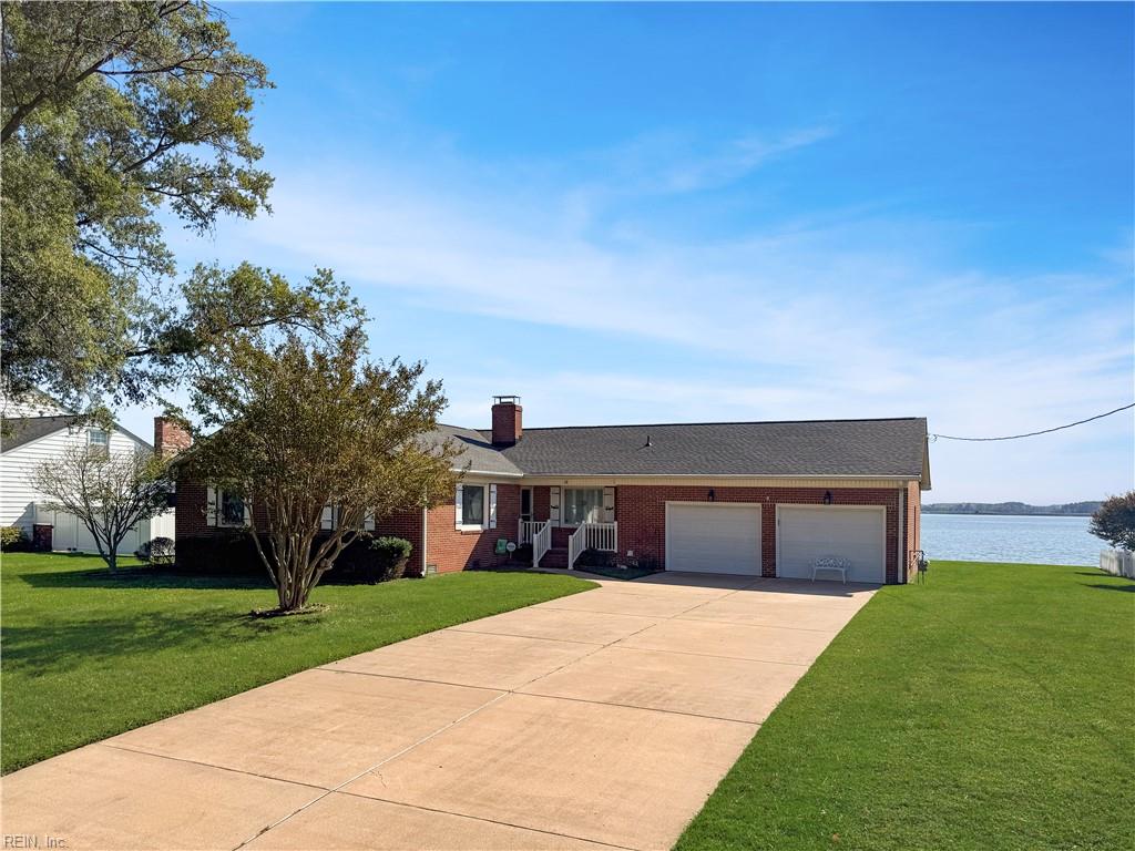 10 Riverview Dr Property Photo 2