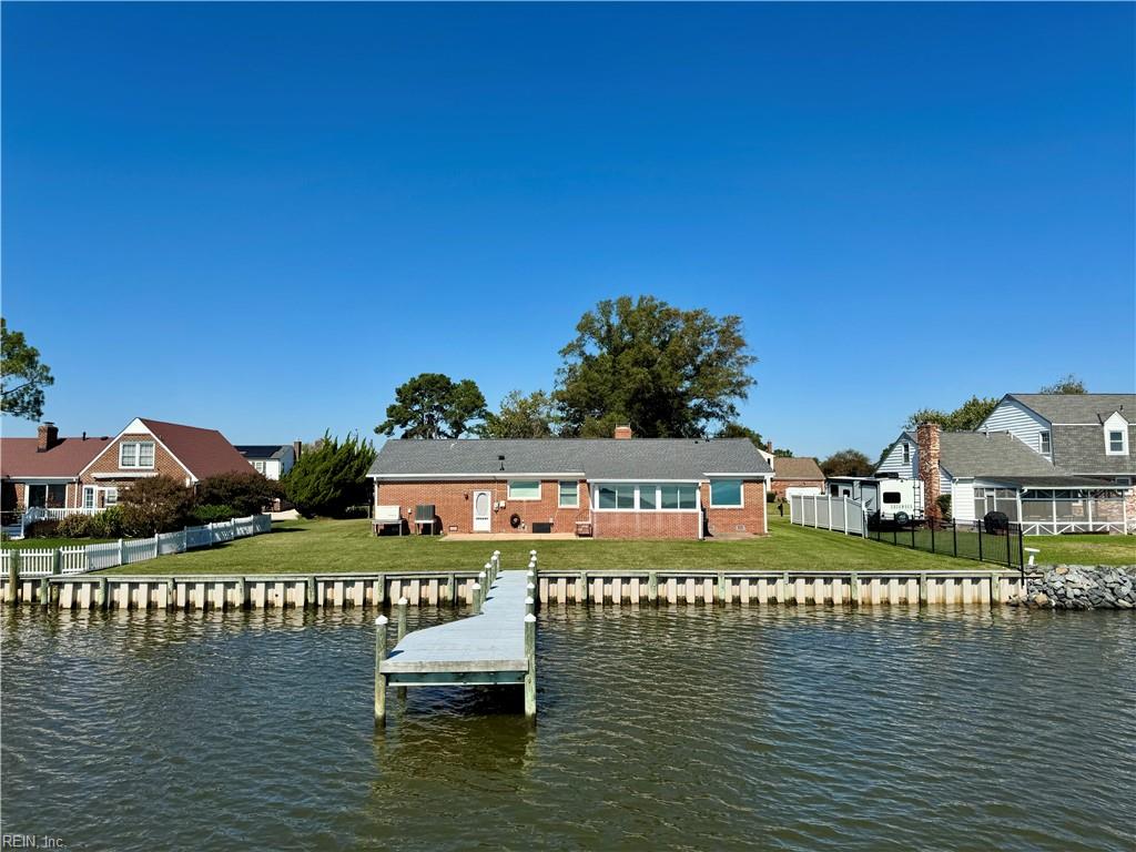 10 Riverview Dr Property Photo 3