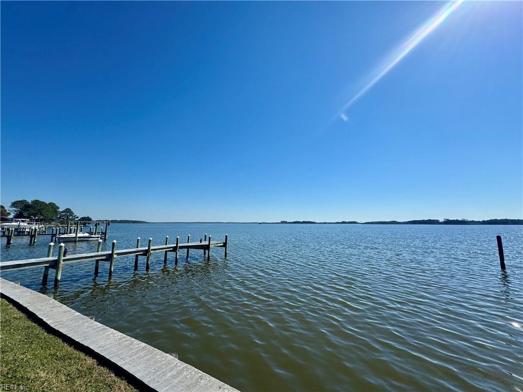 10 Riverview Dr Property Photo 12