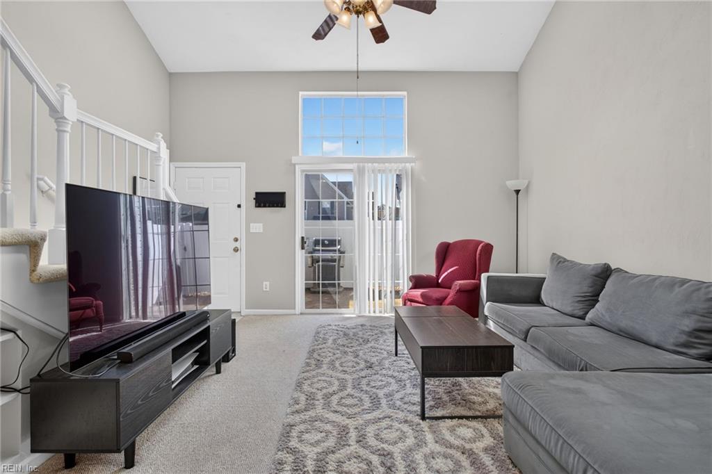 2112 Willow Point Arch Property Photo 6