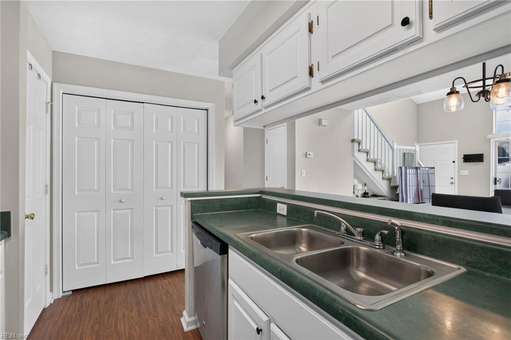 2112 Willow Point Arch Property Photo 13