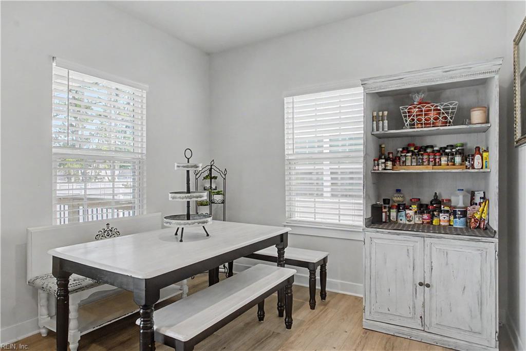 118 Oxford Rn Property Photo 12