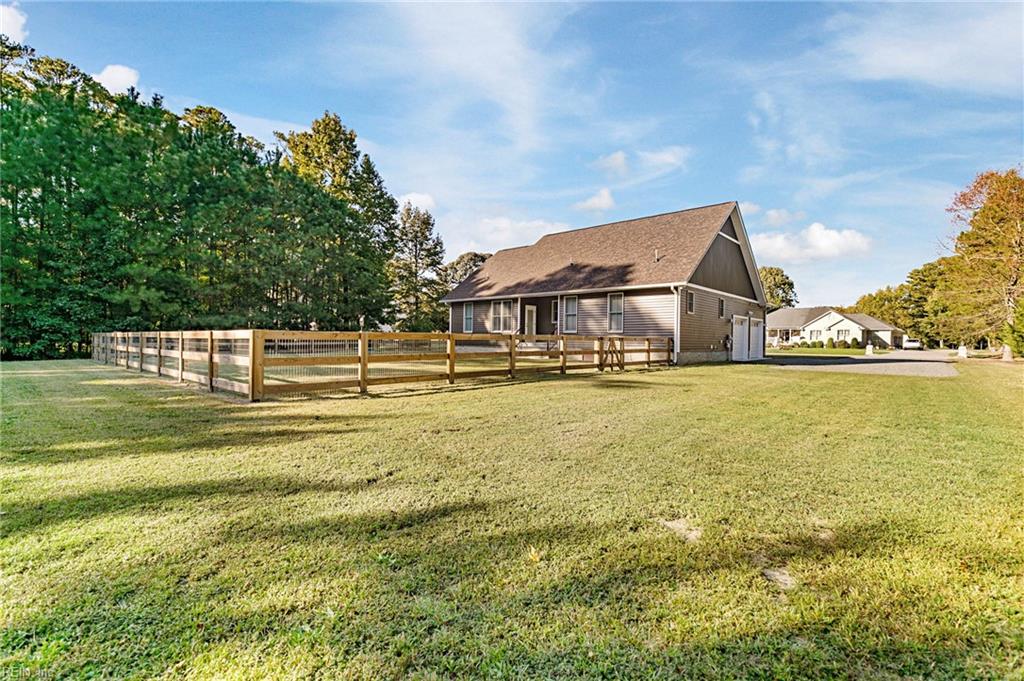 69 Moon Dr Property Photo 4