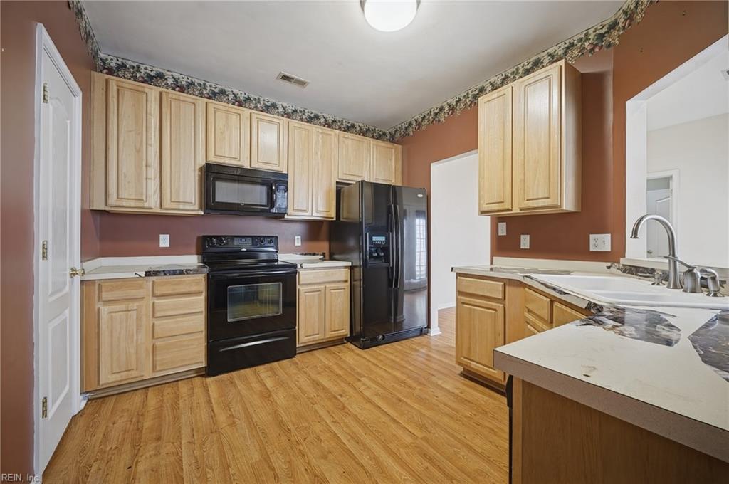 604 Old Fields Arch Property Photo 10