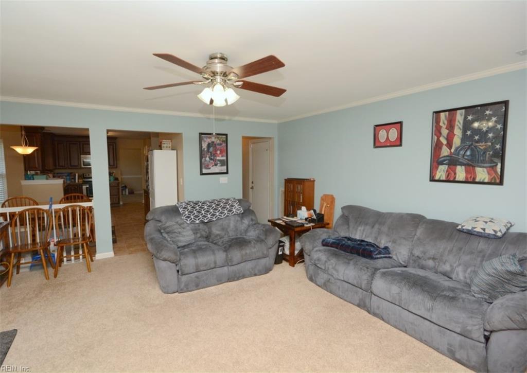 315 S Monterey Dr Property Photo 5
