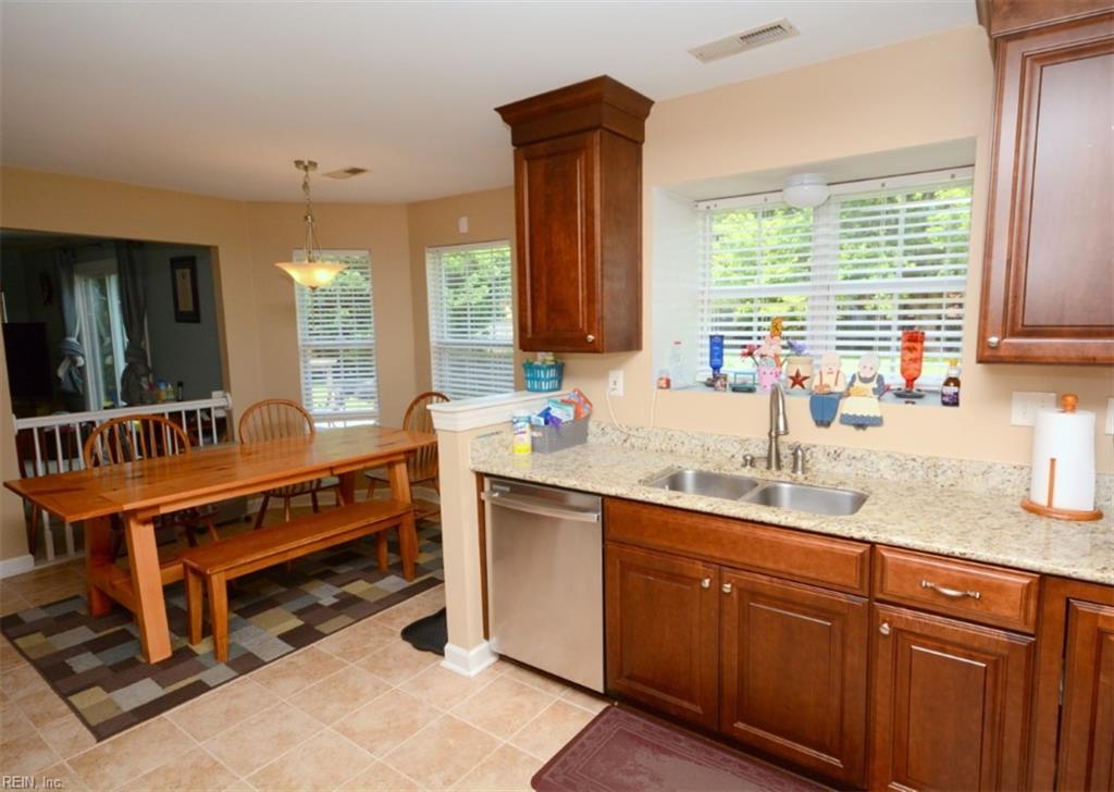 315 S Monterey Dr Property Photo 10