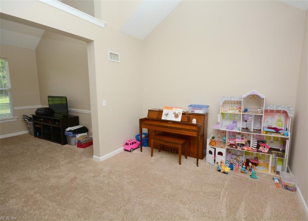 315 S Monterey Dr Property Photo 20