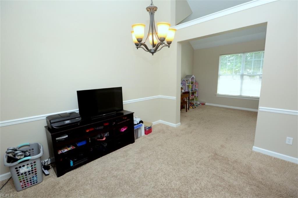 315 S Monterey Dr Property Photo 23