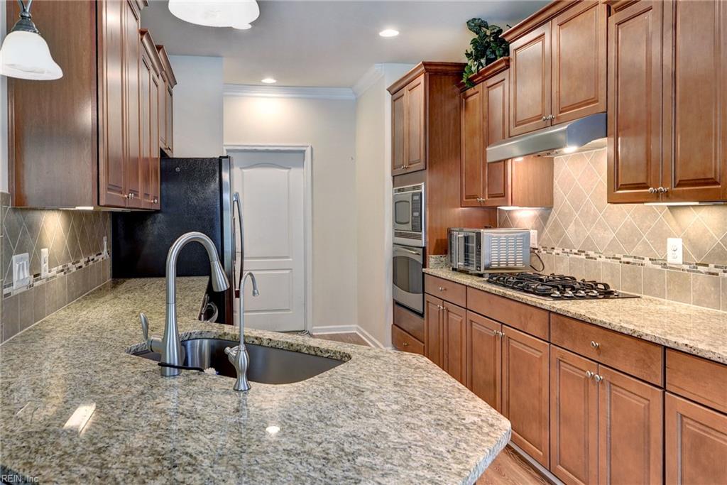 6352 Thomas Paine Dr Property Photo 10
