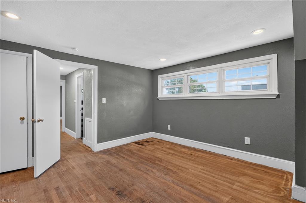 22630 Main St Property Photo 27