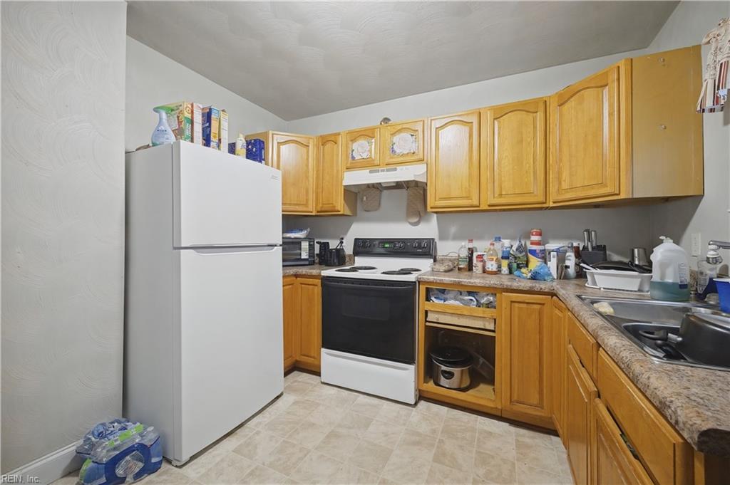 3102 Vimy Ridge Avenue Property Photo 10