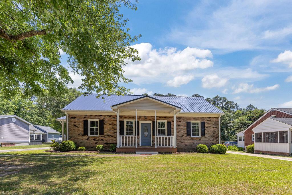 1317 Clay St Property Photo 2