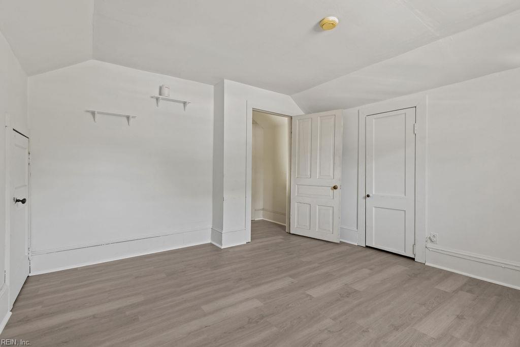 1317 Clay St Property Photo 19
