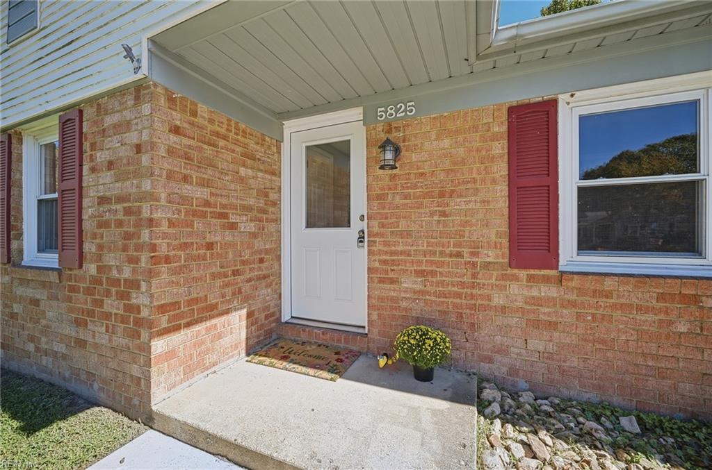 5825 Goolagong Dr Property Photo 4