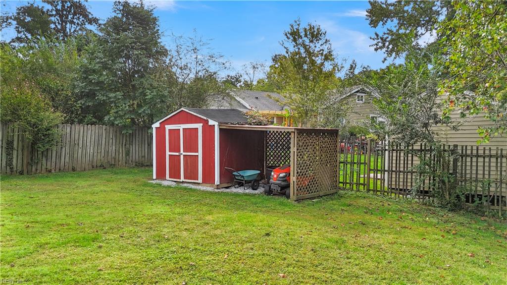 103 Pebble Beach Ln Property Photo 31