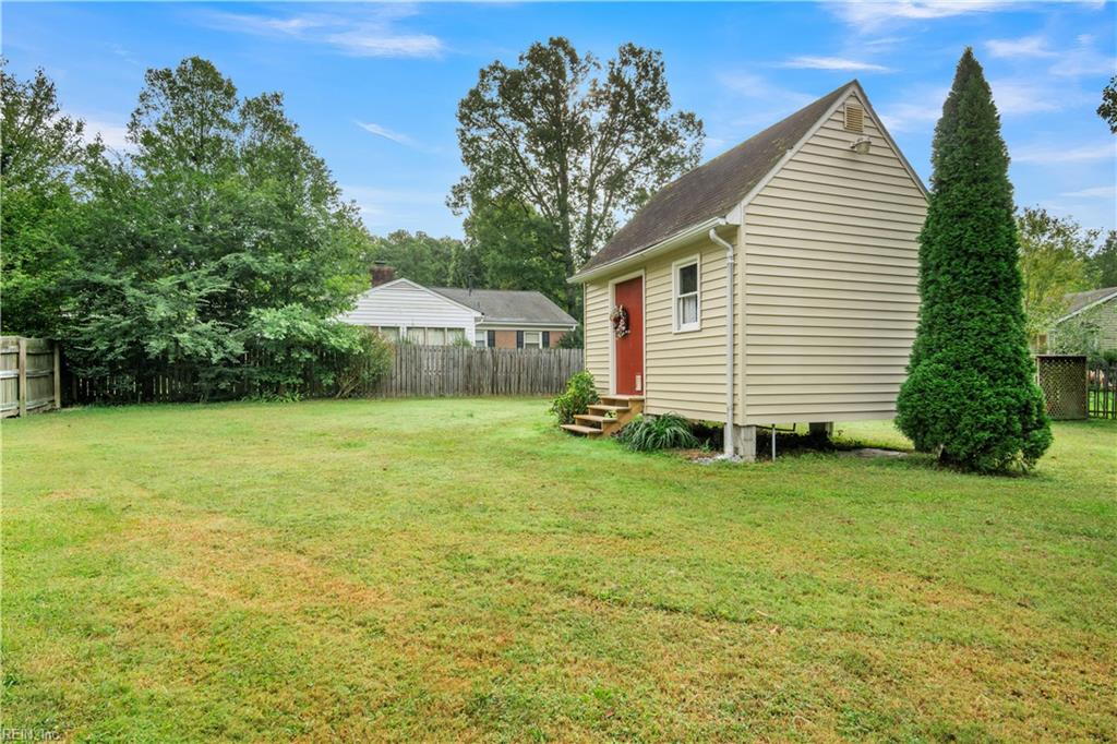 103 Pebble Beach Ln Property Photo 35