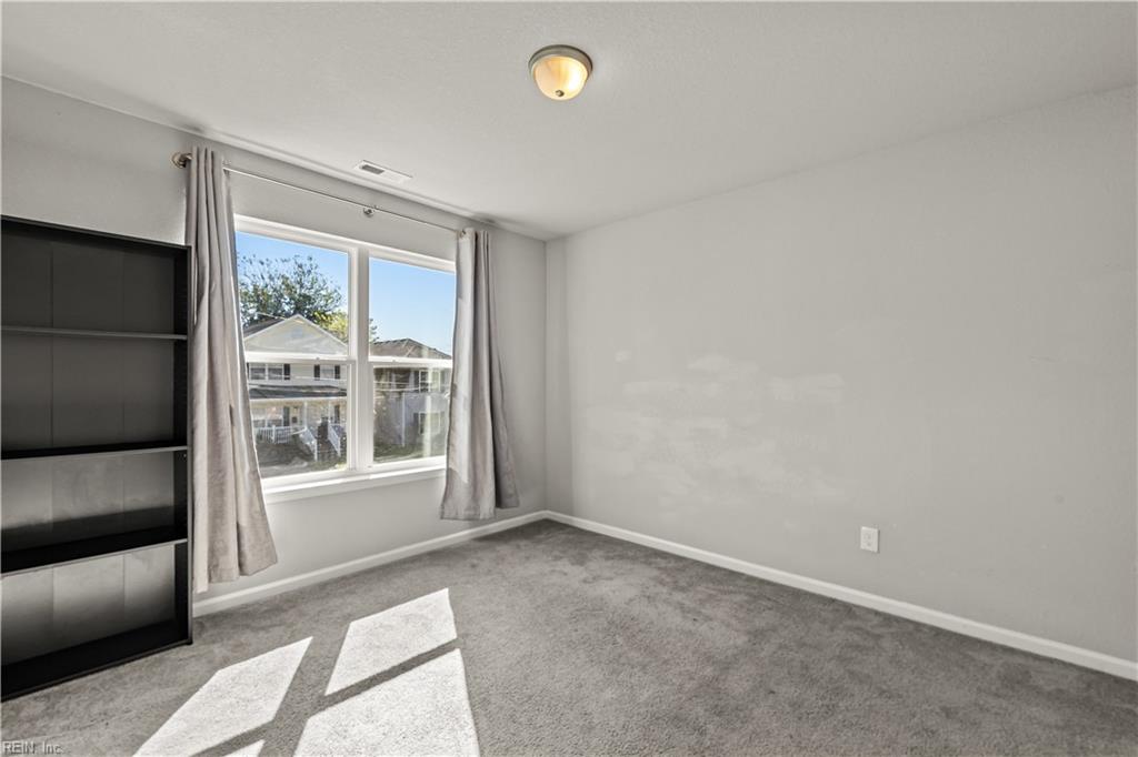1607 Selden Ave Property Photo 18