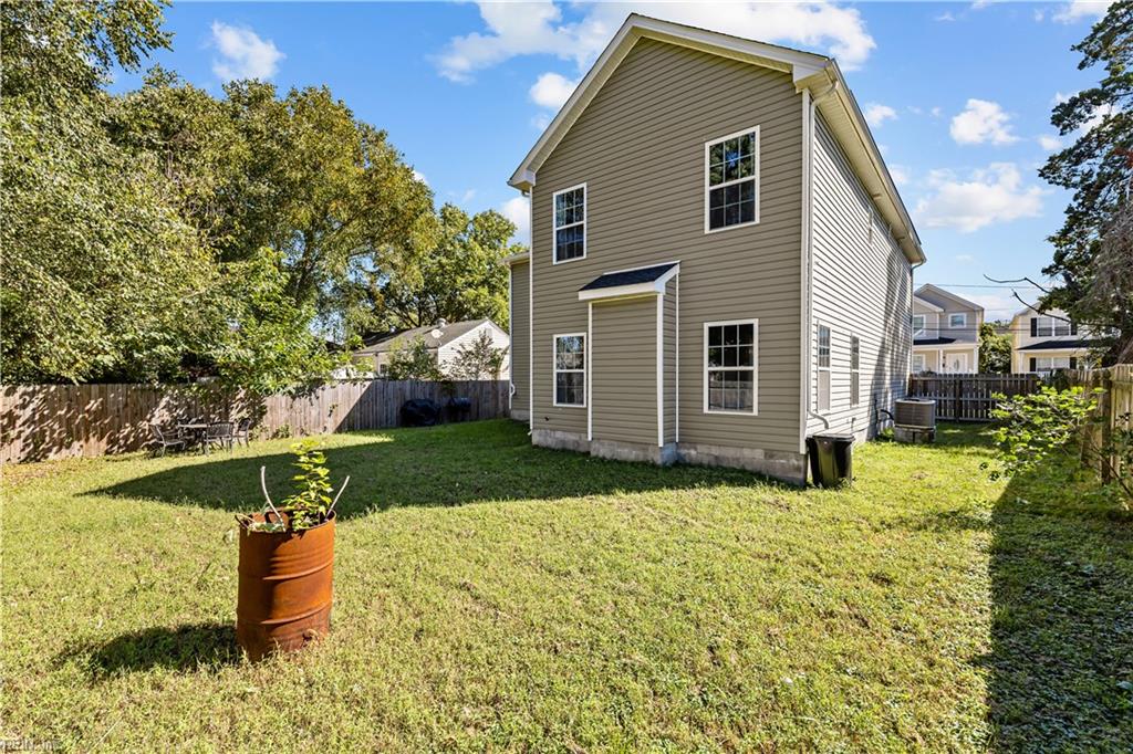 1607 Selden Ave Property Photo 34
