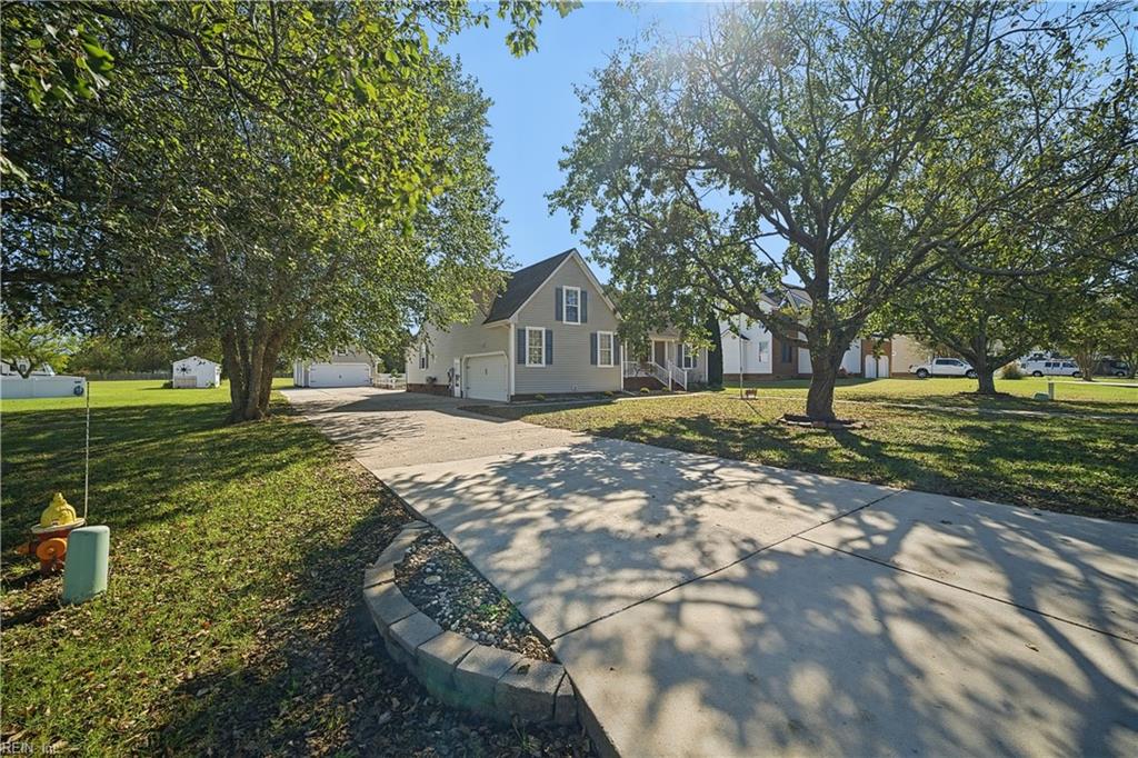 106 Elizabeth Cir Property Photo 2